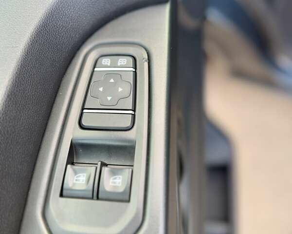 Черный Рено Трафик, объемом двигателя 2 л и пробегом 81 тыс. км за 27900 $, фото 62 на Automoto.ua