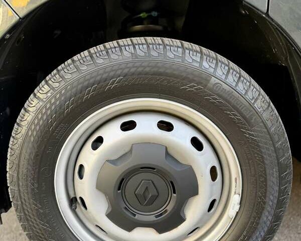 Черный Рено Трафик, объемом двигателя 2 л и пробегом 81 тыс. км за 27900 $, фото 35 на Automoto.ua