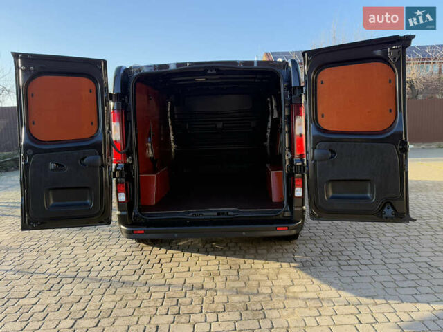 Черный Рено Трафик, объемом двигателя 2 л и пробегом 179 тыс. км за 23450 $, фото 57 на Automoto.ua