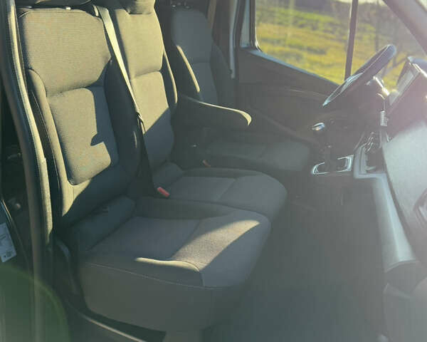 Черный Рено Трафик, объемом двигателя 2 л и пробегом 179 тыс. км за 23450 $, фото 67 на Automoto.ua