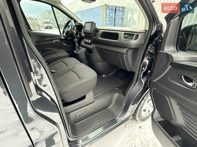 Черный Рено Трафик, объемом двигателя 2 л и пробегом 65 тыс. км за 32800 $, фото 45 на Automoto.ua