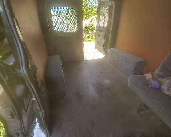 Черный Рено Трафик, объемом двигателя 2 л и пробегом 380 тыс. км за 9300 $, фото 16 на Automoto.ua