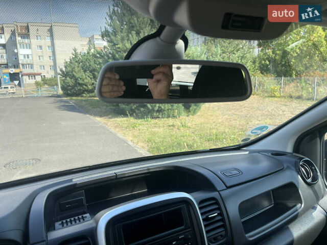 Черный Рено Трафик, объемом двигателя 2 л и пробегом 218 тыс. км за 18300 $, фото 55 на Automoto.ua