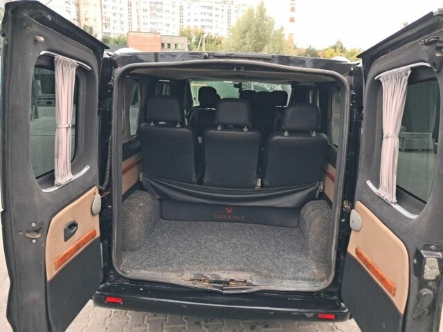 Черный Рено Трафик, объемом двигателя 0 л и пробегом 373 тыс. км за 5700 $, фото 7 на Automoto.ua