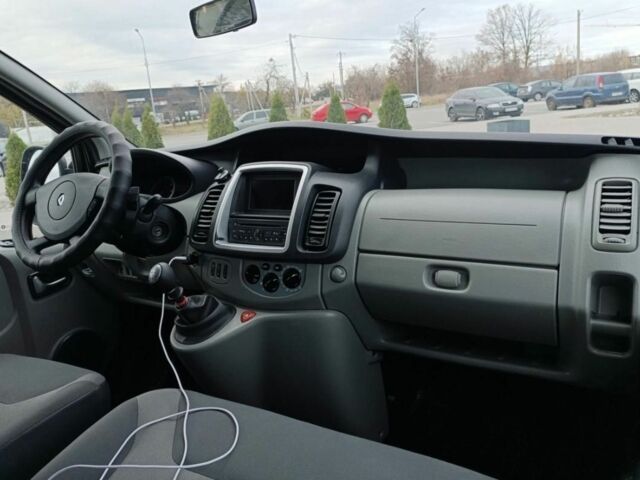 Чорний Рено Трафік, об'ємом двигуна 2.5 л та пробігом 300 тис. км за 13500 $, фото 13 на Automoto.ua