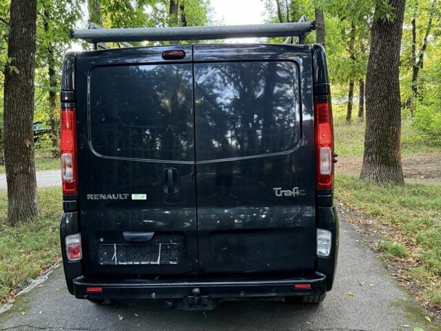 Черный Рено Трафик, объемом двигателя 2 л и пробегом 265 тыс. км за 5600 $, фото 4 на Automoto.ua