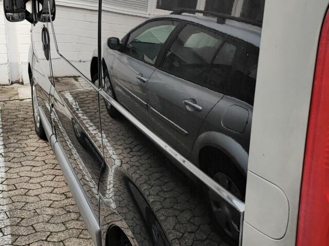 Чорний Рено Трафік, об'ємом двигуна 2 л та пробігом 370 тис. км за 10445 $, фото 6 на Automoto.ua