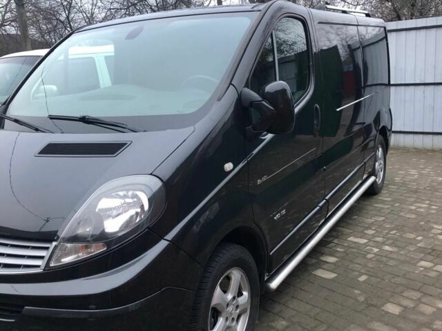 Черный Рено Трафик, объемом двигателя 2 л и пробегом 126 тыс. км за 13700 $, фото 2 на Automoto.ua