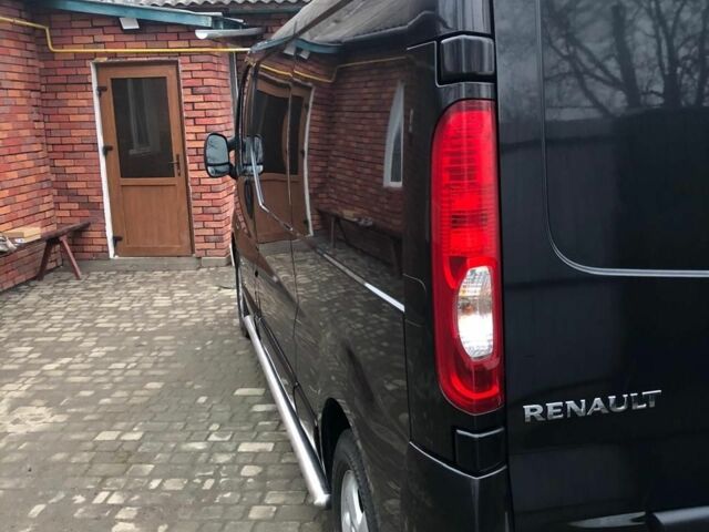 Черный Рено Трафик, объемом двигателя 2 л и пробегом 126 тыс. км за 13700 $, фото 3 на Automoto.ua