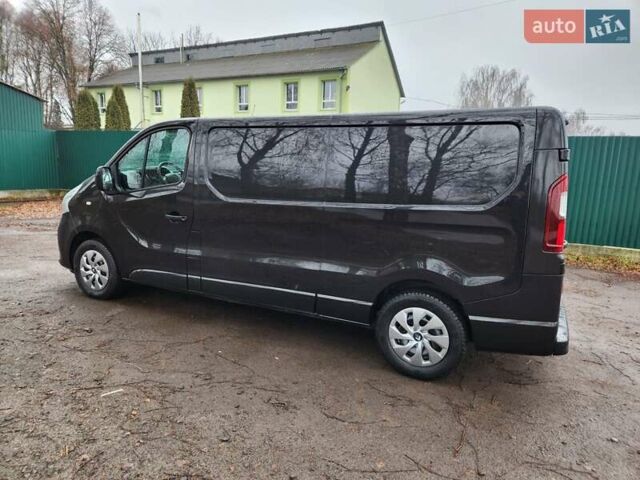 Черный Рено Трафик, объемом двигателя 2 л и пробегом 97 тыс. км за 19800 $, фото 1 на Automoto.ua