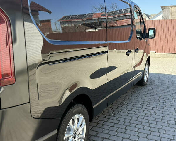 Черный Рено Трафик, объемом двигателя 2 л и пробегом 212 тыс. км за 20999 $, фото 33 на Automoto.ua