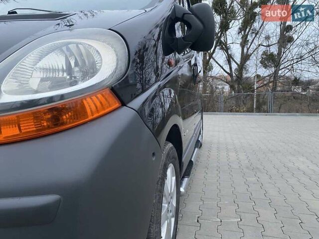 Черный Рено Трафик, объемом двигателя 1.9 л и пробегом 286 тыс. км за 7250 $, фото 43 на Automoto.ua