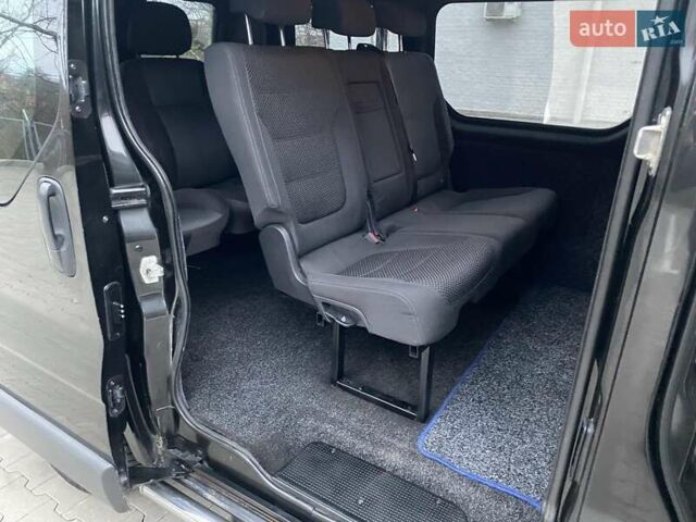 Черный Рено Трафик, объемом двигателя 1.9 л и пробегом 286 тыс. км за 7250 $, фото 63 на Automoto.ua