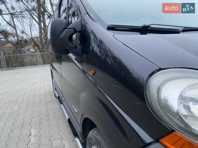 Черный Рено Трафик, объемом двигателя 1.9 л и пробегом 286 тыс. км за 7250 $, фото 42 на Automoto.ua