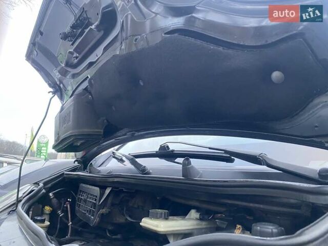 Черный Рено Трафик, объемом двигателя 1.9 л и пробегом 286 тыс. км за 7250 $, фото 78 на Automoto.ua