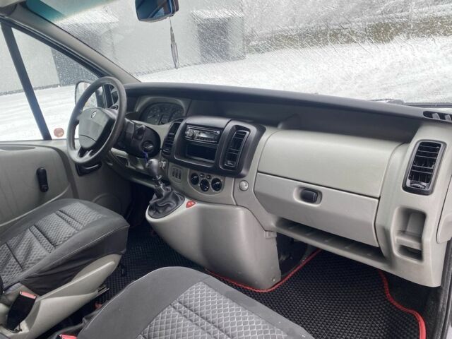 Черный Рено Трафик, объемом двигателя 1.9 л и пробегом 500 тыс. км за 5700 $, фото 7 на Automoto.ua