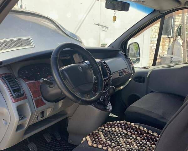 Черный Рено Трафик, объемом двигателя 1.87 л и пробегом 398 тыс. км за 7800 $, фото 4 на Automoto.ua