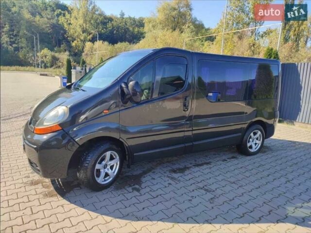 Черный Рено Трафик, объемом двигателя 1.9 л и пробегом 386 тыс. км за 6900 $, фото 3 на Automoto.ua