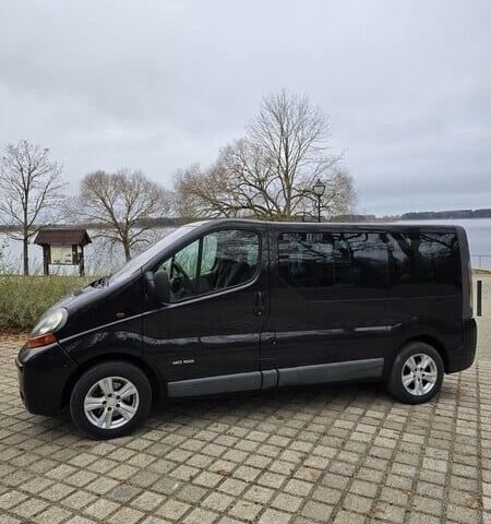 Черный Рено Трафик, объемом двигателя 1.9 л и пробегом 233 тыс. км за 3067 $, фото 5 на Automoto.ua