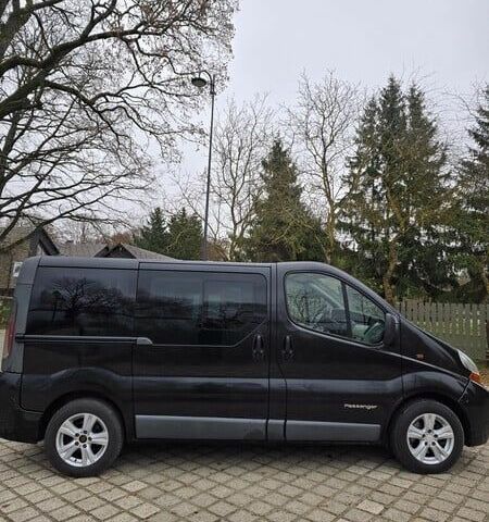 Черный Рено Трафик, объемом двигателя 1.9 л и пробегом 233 тыс. км за 3067 $, фото 4 на Automoto.ua