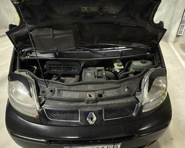 Чорний Рено Трафік, об'ємом двигуна 2.46 л та пробігом 333 тис. км за 8600 $, фото 21 на Automoto.ua