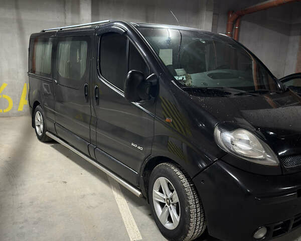 Чорний Рено Трафік, об'ємом двигуна 2.46 л та пробігом 333 тис. км за 8600 $, фото 1 на Automoto.ua