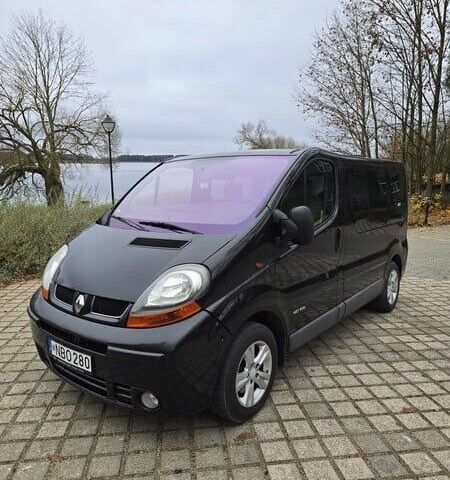 Черный Рено Трафик, объемом двигателя 1.9 л и пробегом 233 тыс. км за 3067 $, фото 3 на Automoto.ua