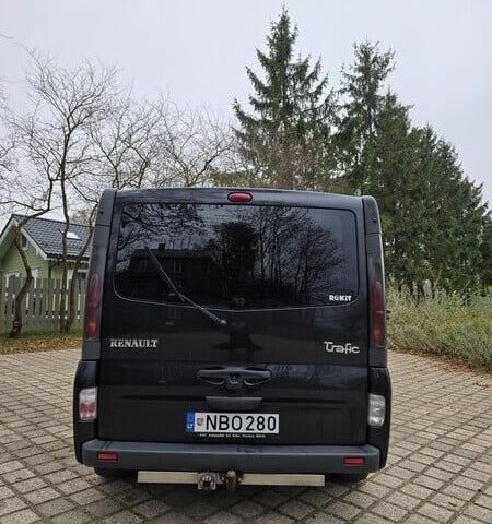 Черный Рено Трафик, объемом двигателя 1.9 л и пробегом 233 тыс. км за 3067 $, фото 2 на Automoto.ua