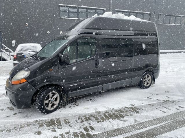 Черный Рено Трафик, объемом двигателя 1.9 л и пробегом 500 тыс. км за 5700 $, фото 1 на Automoto.ua