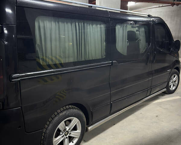 Чорний Рено Трафік, об'ємом двигуна 2.46 л та пробігом 333 тис. км за 8600 $, фото 3 на Automoto.ua