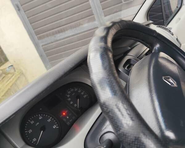 Черный Рено Трафик, объемом двигателя 2.46 л и пробегом 275 тыс. км за 7900 $, фото 3 на Automoto.ua