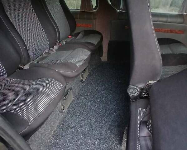 Черный Рено Трафик, объемом двигателя 1.9 л и пробегом 348 тыс. км за 7800 $, фото 22 на Automoto.ua