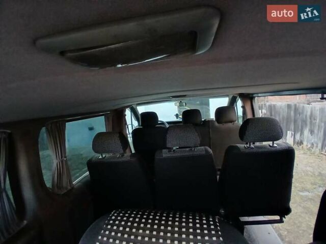 Черный Рено Трафик, объемом двигателя 1.9 л и пробегом 348 тыс. км за 7800 $, фото 18 на Automoto.ua