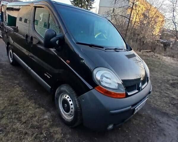 Черный Рено Трафик, объемом двигателя 1.9 л и пробегом 348 тыс. км за 7800 $, фото 1 на Automoto.ua