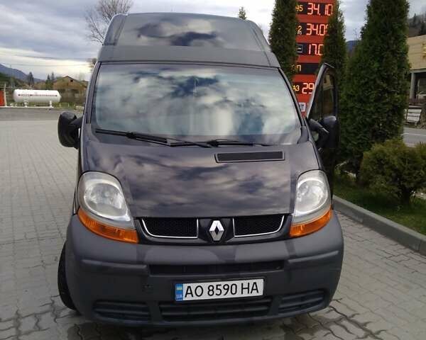 Чорний Рено Трафік, об'ємом двигуна 2.5 л та пробігом 260 тис. км за 7300 $, фото 4 на Automoto.ua