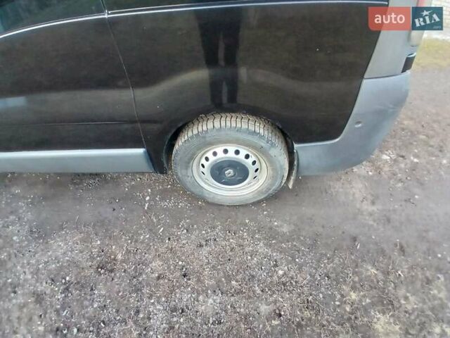 Черный Рено Трафик, объемом двигателя 1.9 л и пробегом 348 тыс. км за 7800 $, фото 10 на Automoto.ua