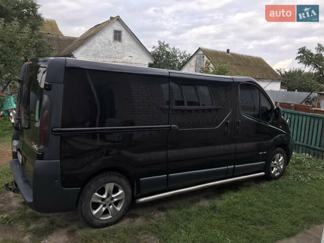 Черный Рено Трафик, объемом двигателя 2.5 л и пробегом 350 тыс. км за 8000 $, фото 14 на Automoto.ua