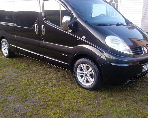 Чорний Рено Трафік, об'ємом двигуна 2 л та пробігом 206 тис. км за 11800 $, фото 2 на Automoto.ua