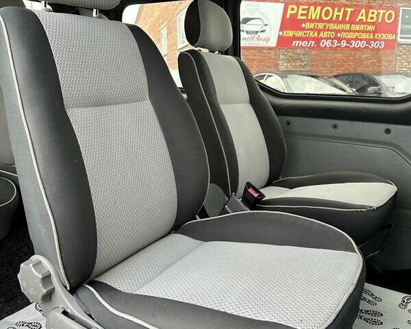 Черный Рено Трафик, объемом двигателя 2 л и пробегом 228 тыс. км за 10500 $, фото 11 на Automoto.ua