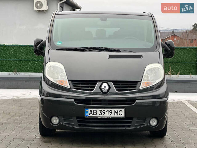 Чорний Рено Трафік, об'ємом двигуна 2 л та пробігом 256 тис. км за 14900 $, фото 2 на Automoto.ua