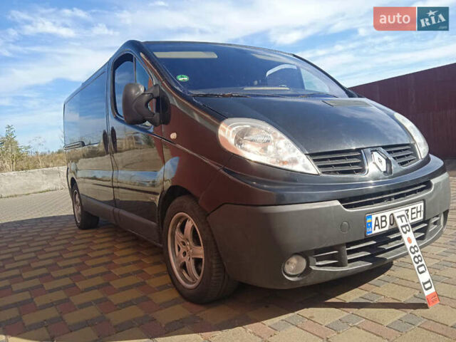 Чорний Рено Трафік, об'ємом двигуна 2 л та пробігом 350 тис. км за 8066 $, фото 9 на Automoto.ua