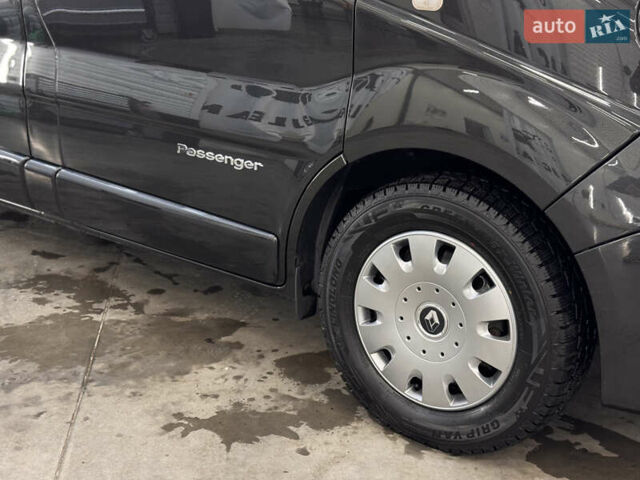 Чорний Рено Трафік, об'ємом двигуна 2 л та пробігом 256 тис. км за 14900 $, фото 12 на Automoto.ua