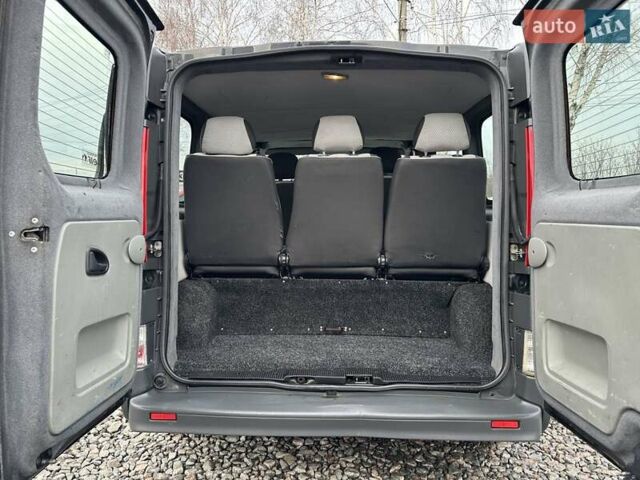 Черный Рено Трафик, объемом двигателя 2 л и пробегом 228 тыс. км за 10500 $, фото 12 на Automoto.ua