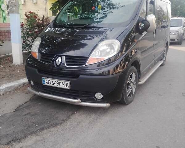 Черный Рено Трафик, объемом двигателя 2 л и пробегом 350 тыс. км за 8000 $, фото 4 на Automoto.ua
