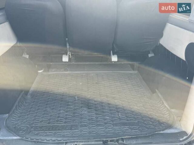 Чорний Рено Трафік, об'ємом двигуна 2 л та пробігом 202 тис. км за 9700 $, фото 9 на Automoto.ua