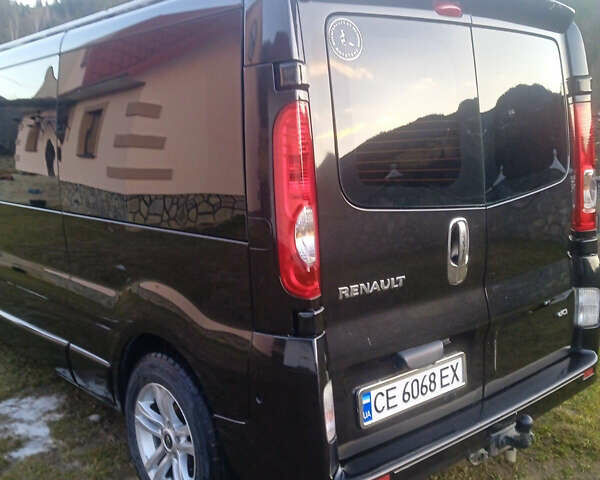 Чорний Рено Трафік, об'ємом двигуна 2 л та пробігом 206 тис. км за 11800 $, фото 1 на Automoto.ua