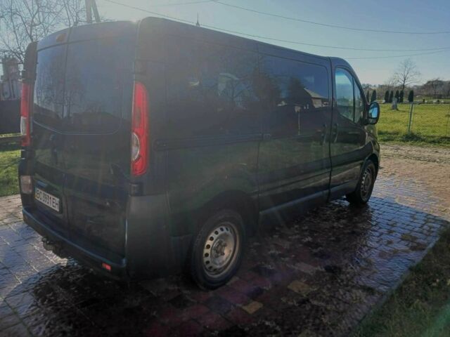 Черный Рено Трафик, объемом двигателя 2 л и пробегом 254 тыс. км за 7600 $, фото 1 на Automoto.ua