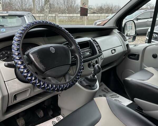 Черный Рено Трафик, объемом двигателя 2 л и пробегом 228 тыс. км за 10500 $, фото 16 на Automoto.ua