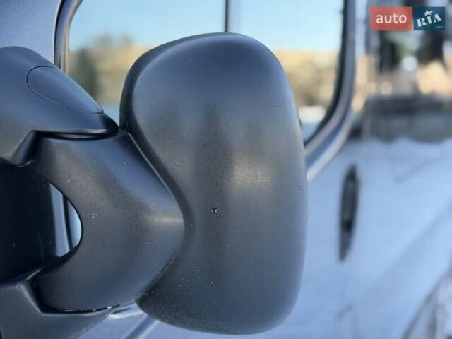 Чорний Рено Трафік, об'ємом двигуна 2.46 л та пробігом 260 тис. км за 9900 $, фото 10 на Automoto.ua