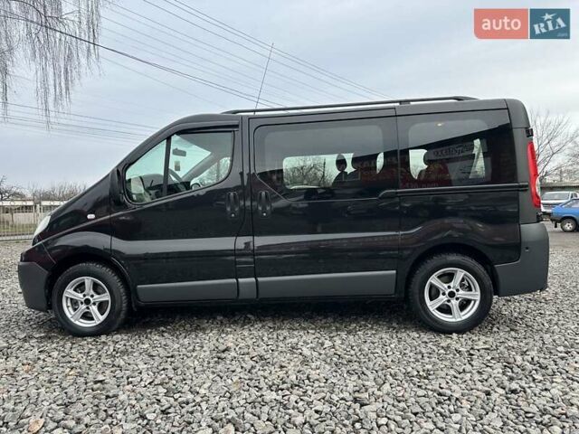 Черный Рено Трафик, объемом двигателя 2 л и пробегом 228 тыс. км за 10500 $, фото 5 на Automoto.ua